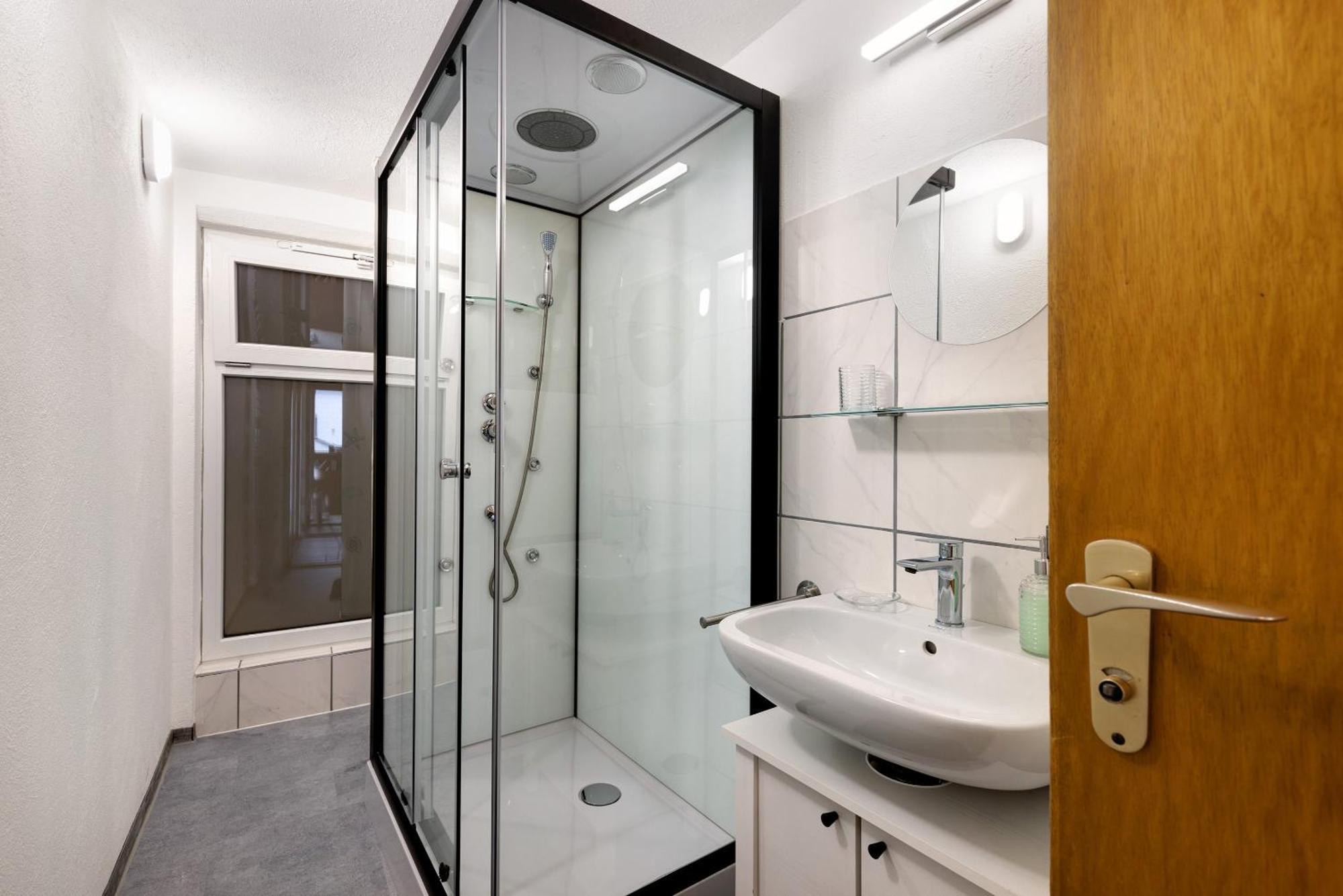 Ferienwohnung Im Laendle รอยท์ลิงเงน ภายนอก รูปภาพ